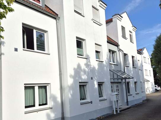 Attraktive 3-Zimmer-Dachgeschosswohnung in Fürth-Stadeln - mit Balkon und Carport