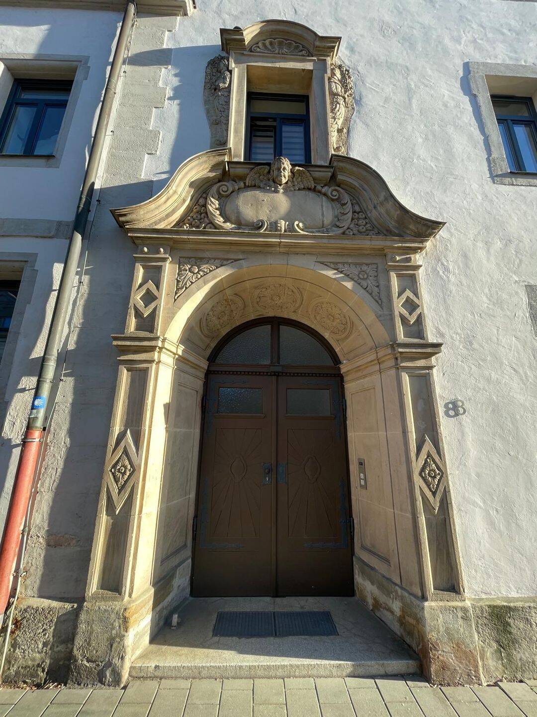                                                               Au&szlig;ergew&ouml;hnliche und stilvolle Wohnung im Kloster - viel Flair und Sonne inklus&hellip;                                                       in Forchheim (Forchheim)