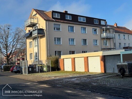 Langenhagen, Attraktive 2017 kernsanierte Eigentumswohnung mit Balkon, Garage und guter Rendite