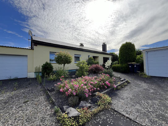 Freistehender Bungalow mit Panoramablick ins Grüne