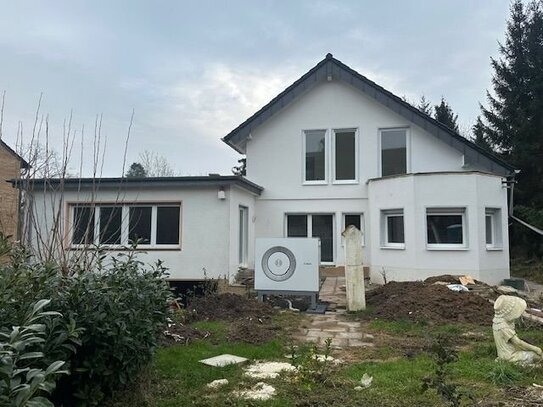 Freistehendes Einfamilienhaus nach Sanierung zu vermieten