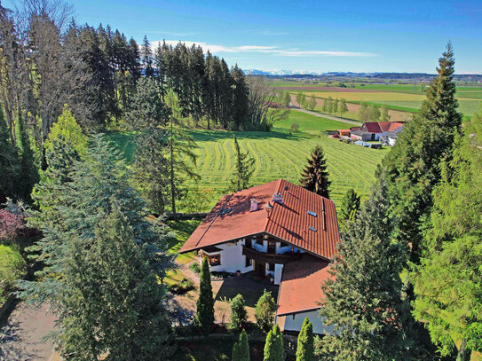 Exklusive Villa mit atemberaubendem Bergblick