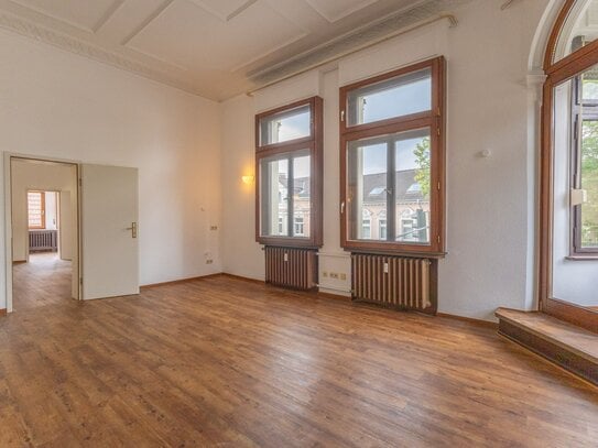 Menden Zentrum – Gepflegte, Altbauwohnung im Denkmalschutzobjekt mit Balkon und Garage