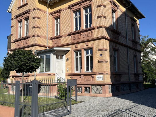 Kulturdenkmal Villa Welz im Stil der Neorenaissance in Mannheim-Käfertal von Privat