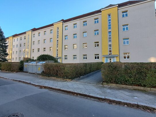 Gut geschnittene 3-Raum-Wohnung in ruhiger Lage in Dresden-Striesen - provisionsfrei von privatem Verkäufer