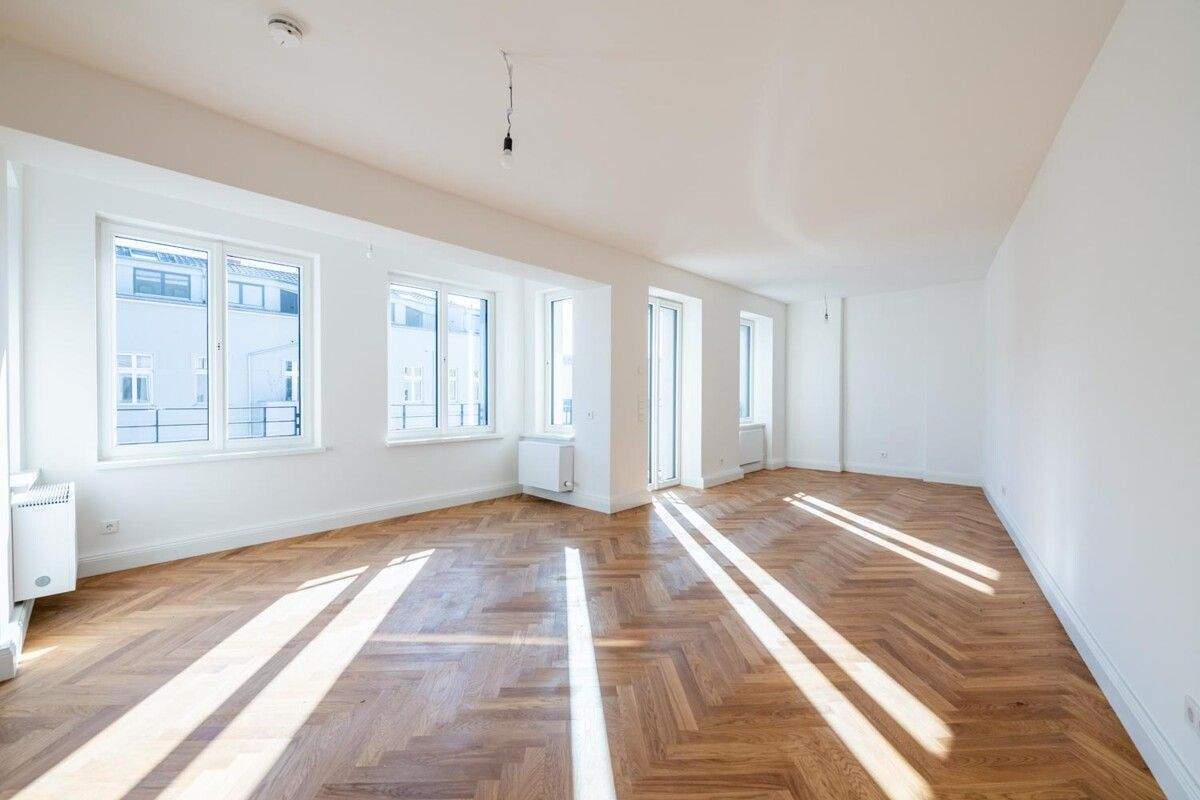 City-Wohnung mit Balkon: Umfassend sanierte Gründerzeit-Wohnung - Photo 1