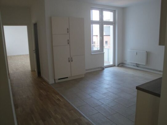 2-Zi-Whg. mit Balkon/Terrasse, zentral, auch als Praxisräume geeignet