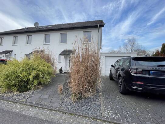 Einfamilienhaus mit Garage in Siegburg