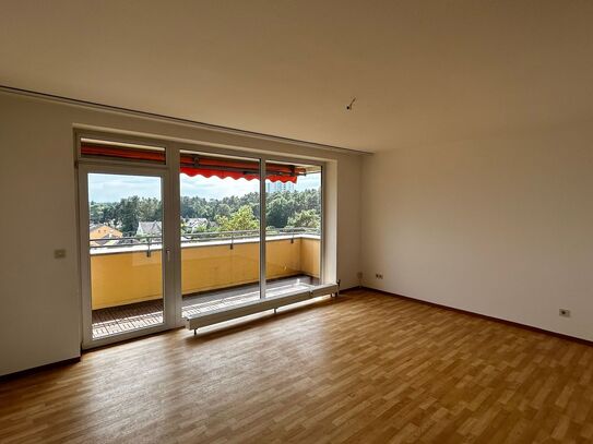 Helle 4 Zimmer Wohnung in der ruhigen Gegend in Erlangen