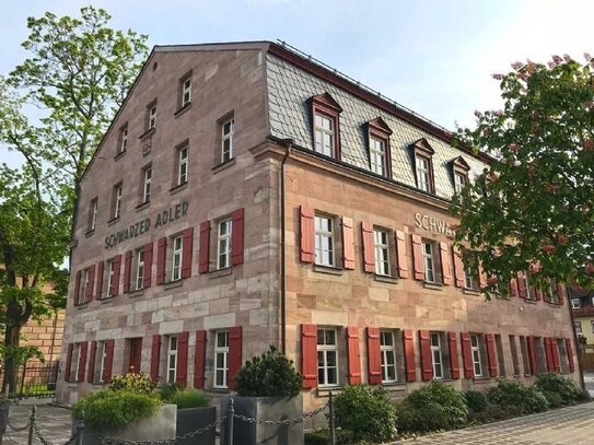 Dachgeschoss im historischen Gebäude mit Empfangsservice