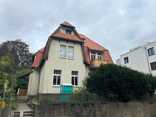 Etagenwohnung 4 Zimmer in Villa am Stadtzenrum zu vermieten