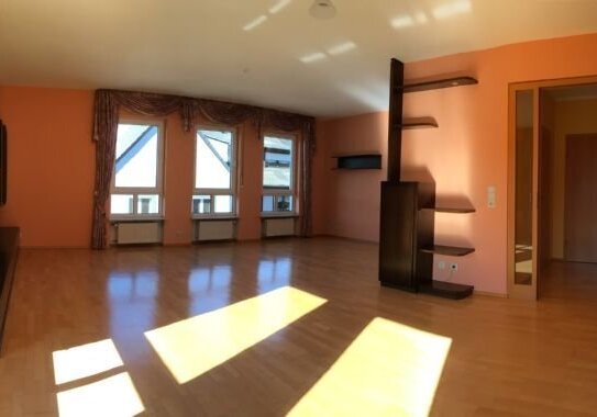 Schöne helle Wohnung mit überdachtem Balkon in Temmels (Grenzübergang L- Grevenmacher)