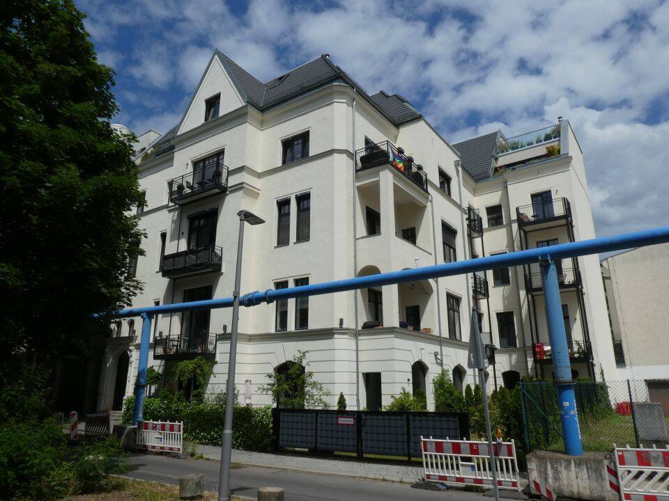Einziehen und wohlfühlen: Möblierte Parterrewohnung unweit des Potsdamer Platzes! - Photo 1