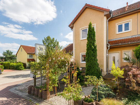 Calm & Idyllic - Schöne Doppelhaushälfte mit Garten in ruhiger und familienfreundlicher Lage