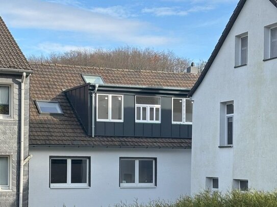 Erstbezug - DG -Ausbau 3-4 Zi.Whg.mit Balkon