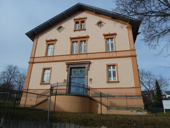 Vermietetes Mehrfamilienhaus mit Garten und Stellplätzen