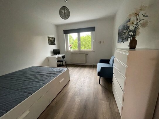 Möblierte 2-Zimmer-Wohnung am Park in Barmbek-Süd