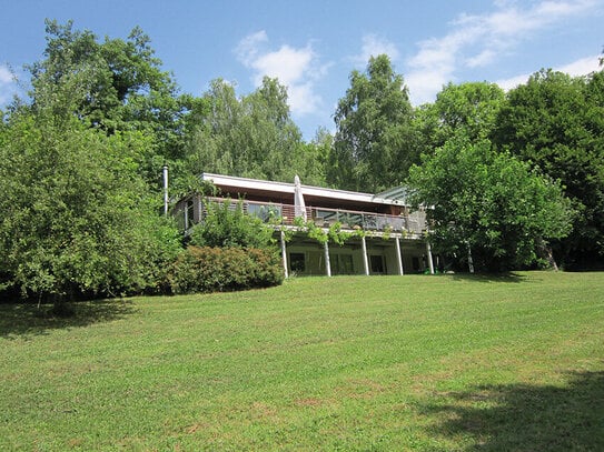 Einzigartiges Wohnobjekt in Traumlage, 340 m2 Wfl, 2 Hektar Land