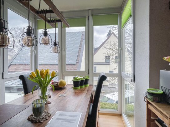 Haus im Haus! Moderne Wohnung im Ober-und Dachgeschoss mit eigenem Eingang!