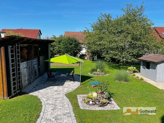 Familienglück in Baltmannsweiler - charmantes Einfamilienhaus mit wunderbar gestaltetem Garten!