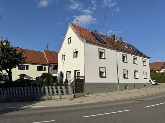 Charmantes Einfamilienhaus mit 4 Wohneinheiten - Ideal für Investoren und Familien!