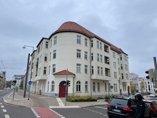 Charmante 4-Zimmer-Altbau-ETW mit Parkett und Balkon