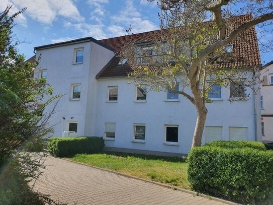 Singlewohnung mit kleiner Terrasse und Küche!