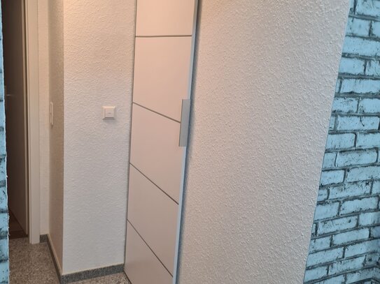 Freundliche und neuwertige 2-Raum-DG-Wohnung mit luxuriöser Innenausstattung in Mannheim