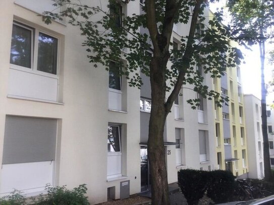 Einzugsfertig renovierte 3 Zimmer mit Balkon in ruhiger Wohnlage