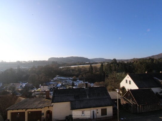 Neubau 2 Zimmerwohnung mit Balkon oder Terrasse & Stellplatz in Beratzhausen!