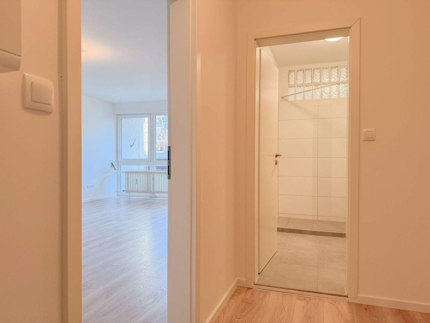 bezugsfreie 1-Zim.-Wohnung im Rückgebäude in Schwabing-West - saniert