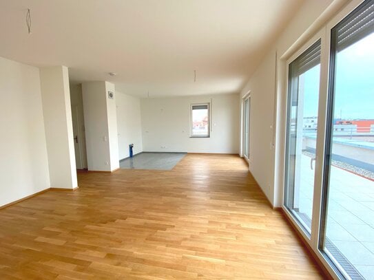 Lichtdurchflutete Maisonette-Wohnung mit großer Dachterrasse und 2 Loggien