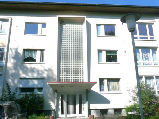 25436 Uetersen : FREI verfügbar ! TOP Eigentumswohnung , 4 Zimmer , 1. Etage , ca. 96 qm Wfl. , 2 Stellplätze + Gartens…