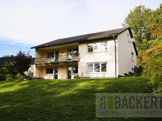 Einfamilienhaus mit Einliegerwohnung und fantastischem Fernblick!