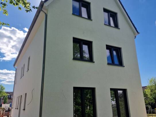 Neubau 3 Zimmer -in Toplage -Neuste Heiztechnik-Photovoltaik Anlage