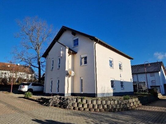 Großzügiges Einfamilienhaus 9 ZKB, ca. 313m² WFL, in verkehrsberuhigtem Bereich in 67688 Rodenbach