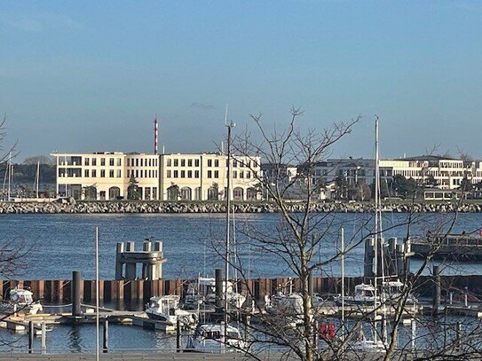 Exklusiv - Eigentumswohnung in 1. Reihe mit freier Sicht aufs Meer und Blick auf die Warnow am Leuchtturm von Warnemünde