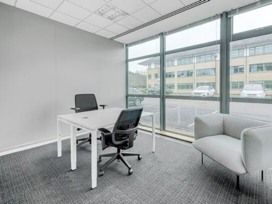 Voll ausgestatteter privater Büroraum für Sie und Ihr Team in Regus City Centre