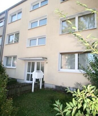 DU-Angerhausen, Nürnberger Str., 72 m² , 2. OG + DG, 3 Zi., K, D, sep. WC, neues Bad, großer Süd-Balkon, renoviert