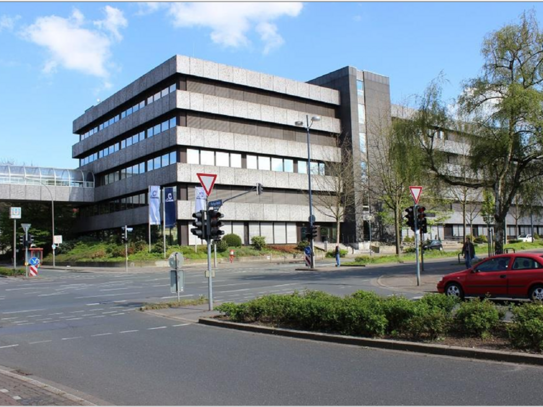 Bürogebäude in verkehrsgünstiger Lage zu vermieten!