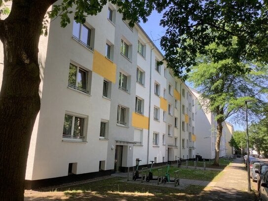 Helle 2,5-Zimmer-Wohnung mit traumhaftem Balkon