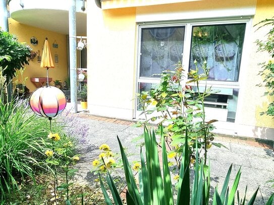 RESERVIERT Schöne 2-Zimmer EG-Wohnung mit Terrasse, Gartenanteil u. TG-Stellplatz in Eltersdorf