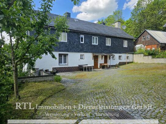 ehemaliges Bauernhaus mit Nebengelass