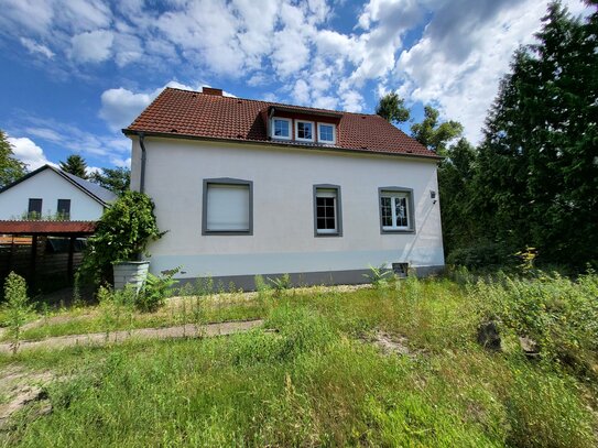 Großzügiges Grundstück mit Sanierungsobjekt in Toplage