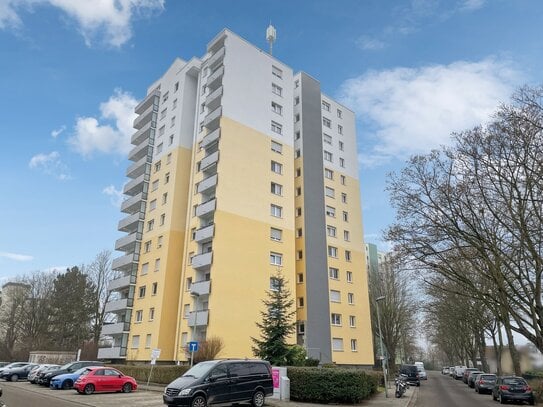 Top renovierte 3,5 -Zimmer-Wohnung mit Balkon und Garage in der Tiefgarage