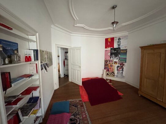 Schönes Altbau-Zimmer in Pendler-WG im Suttgarter Süden