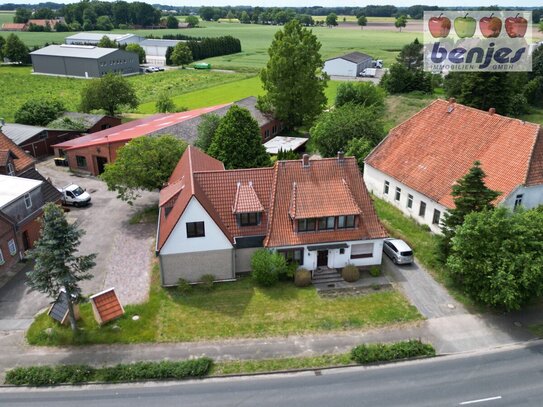 Gelegenheit zur Geldanlage: Zweifamilienhaus / Bürohaus