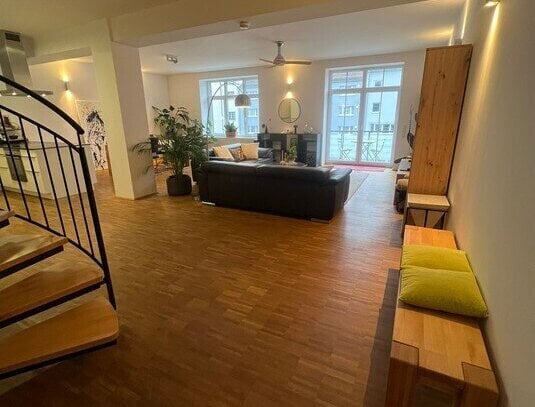 Exklusive Maisonettewohnung mit Dachterrasse, Balkon und Stellplatz in Nürnberg-Johannis