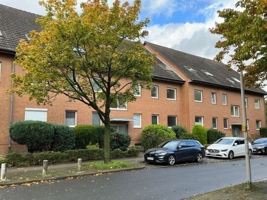 Gepflegte 2-Zimmer-Dachgeschosswohnung mit KFZ-Stellplatz