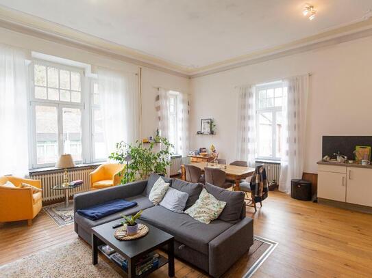 *Waldrach* schöne 2 ZKB Wohnung mit Balkon in historischem Wohnhaus!